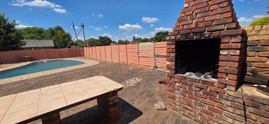 4 Bedroom Property for Sale in Meiringspark North West